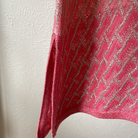 NWT $68 WHBM stunning metallic asymmetrical ombré tank - Picture 10 of 11